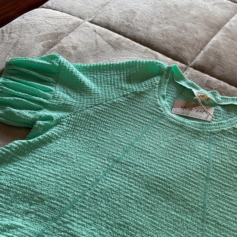 New In Mint Green Short Sleeve Top